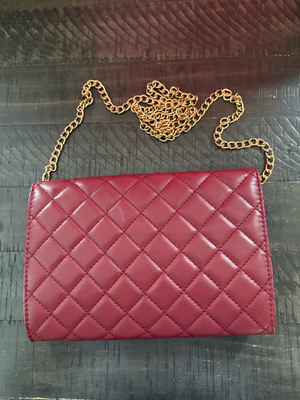 Badgley Mischka Quikted Maroon Chain Shoulder Bag with Gold Hardware - Picture 2 of 3